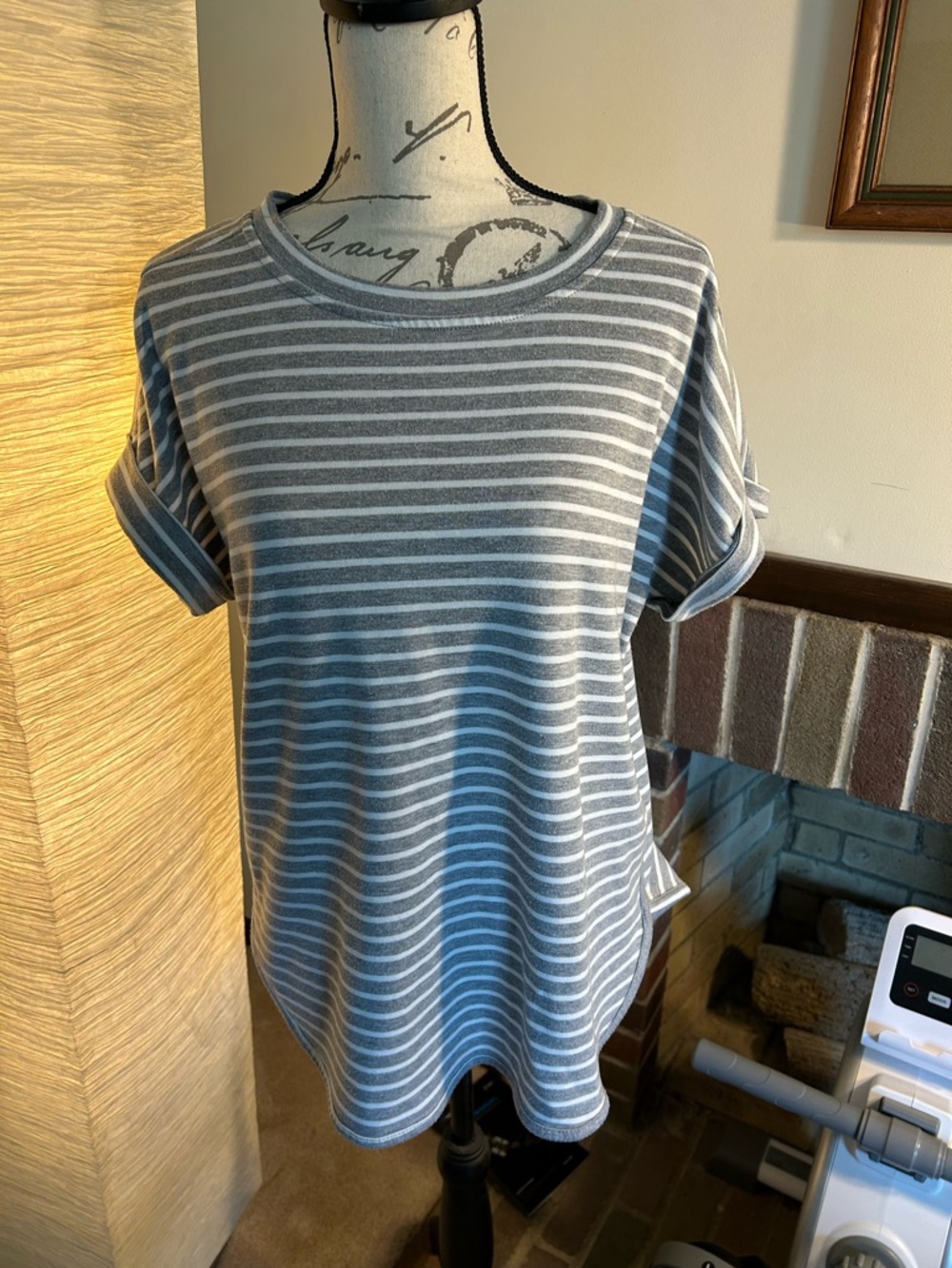 Cupio Striped Short Sleeve Tee - Gray & White